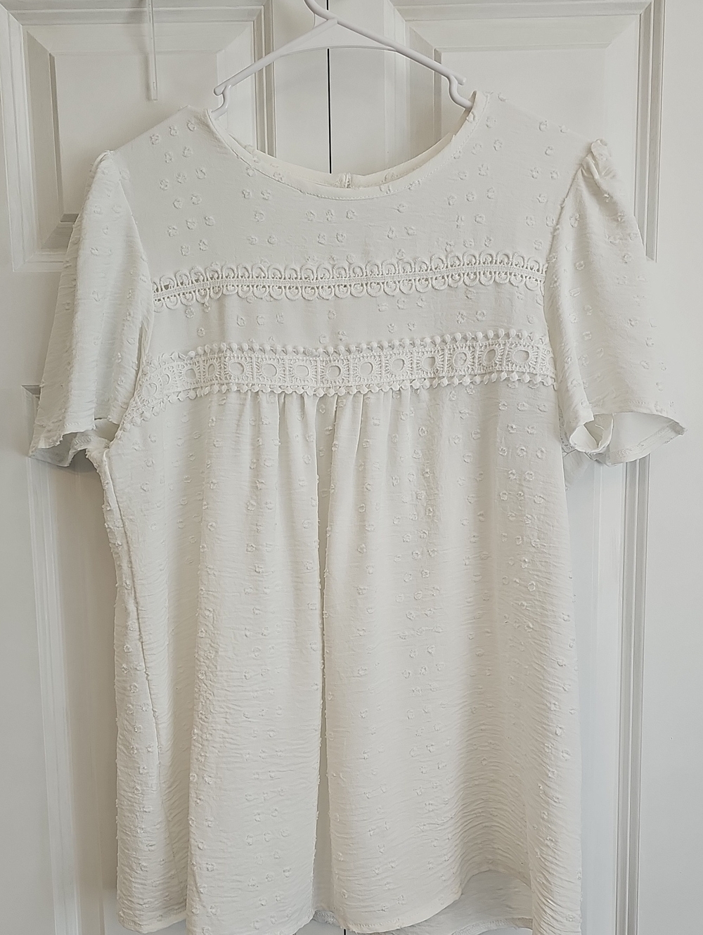 Women’s White Embroidered Short-Sleeve Blouse - Picture 1 of 5